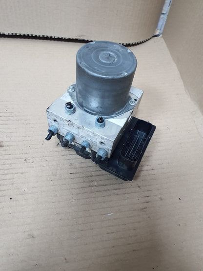 2010-2015 BMW X1 E84 ABS Hydraulic Brake Pump Control Module 6860214 OEM