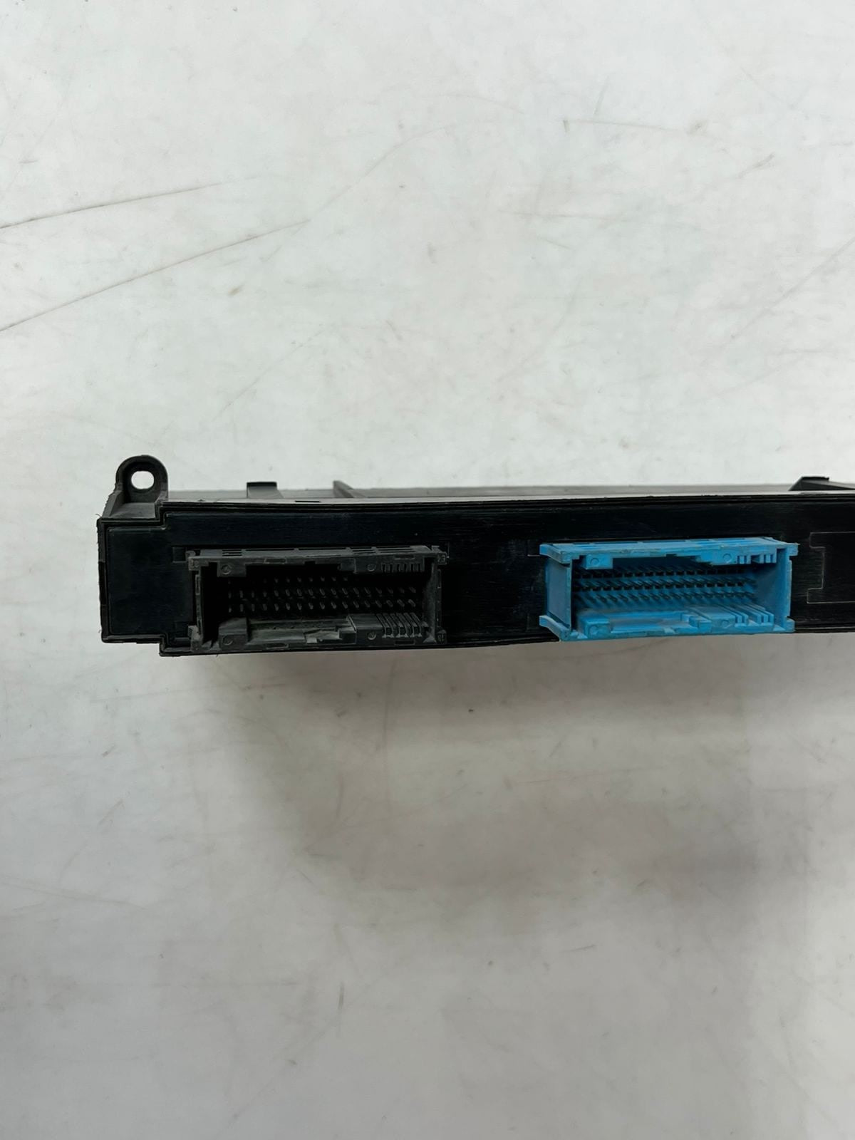 2009 BMW 1 E81 118 D Comfort Control Unit 9187534 2.00 Diesel 105Kw 15045998 OEM