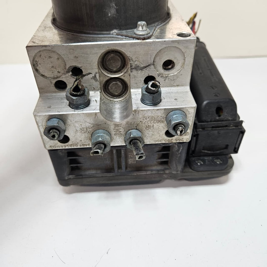OEM BMW 5 Series E39 F10 F11 ABS Pump 6797040