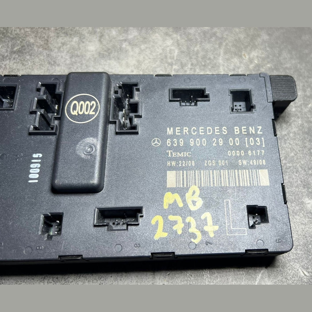 Mercedes-Benz W639 Vito Front Left Side Door Control Module A639 9002900 OEM