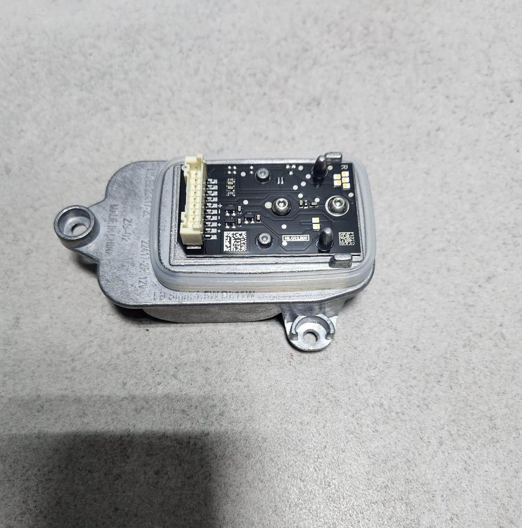Genuine 2016-2022 BMW 740i Led Light Control Unit 9498410 7 Series G11 G12