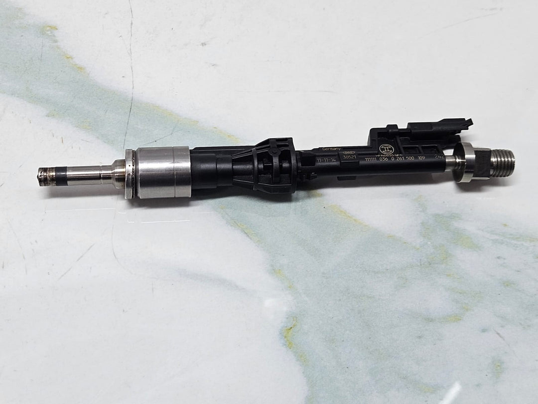 2011-2015 BMW 135i, 335i, 535i, 640i, 740i, X5 N20 N55 Fuel Injector 7597870 OEM