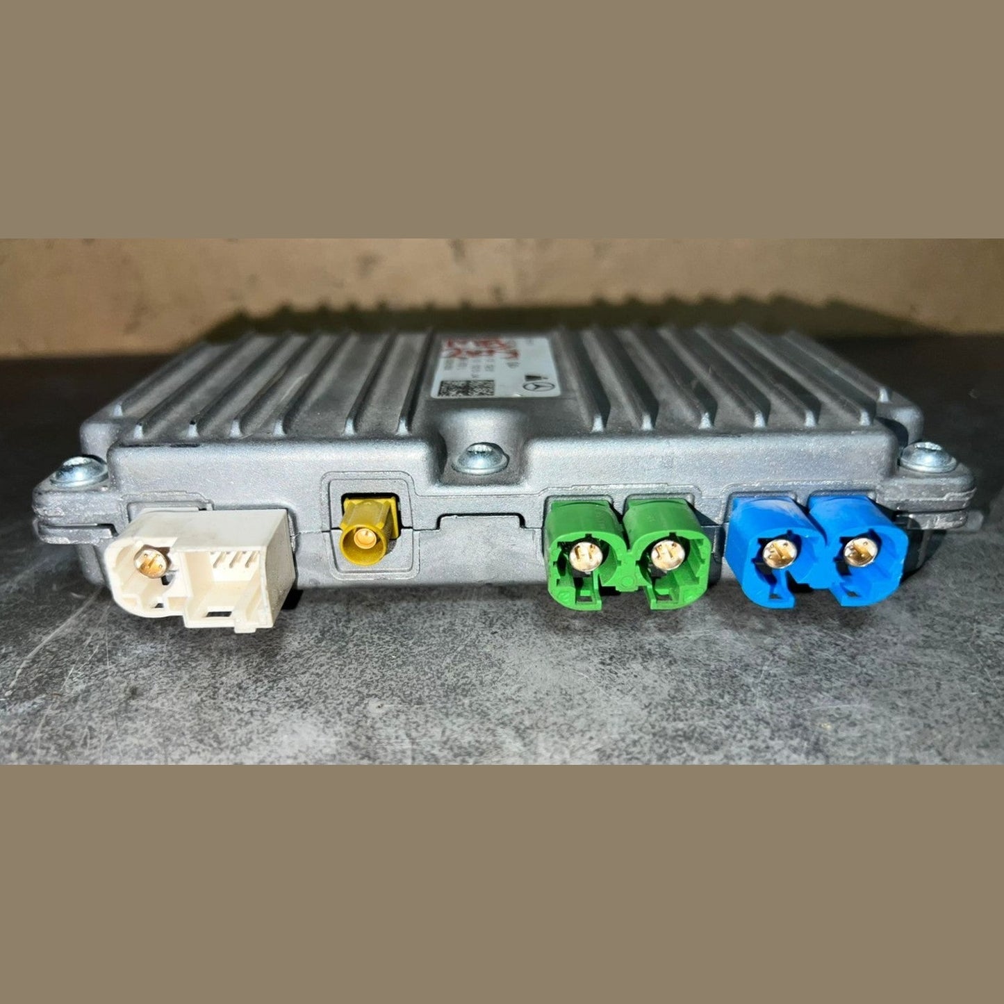 14-16 Mercedes W166 GL ML Surround View Camera Control Module  A000 9007804 OEM