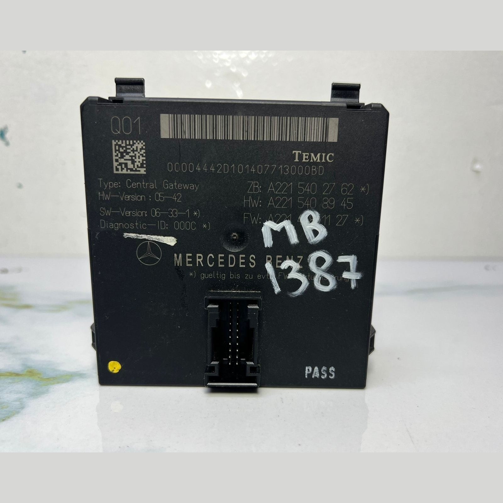 07-14 Mercedes-Benz S550 Central Gateway Control Module A2215402762 W221 W216 CL