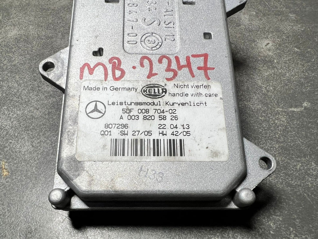 Mercedes W211 E350 Xenon Light Headlight Control Module Unit A003 8205826 OEM