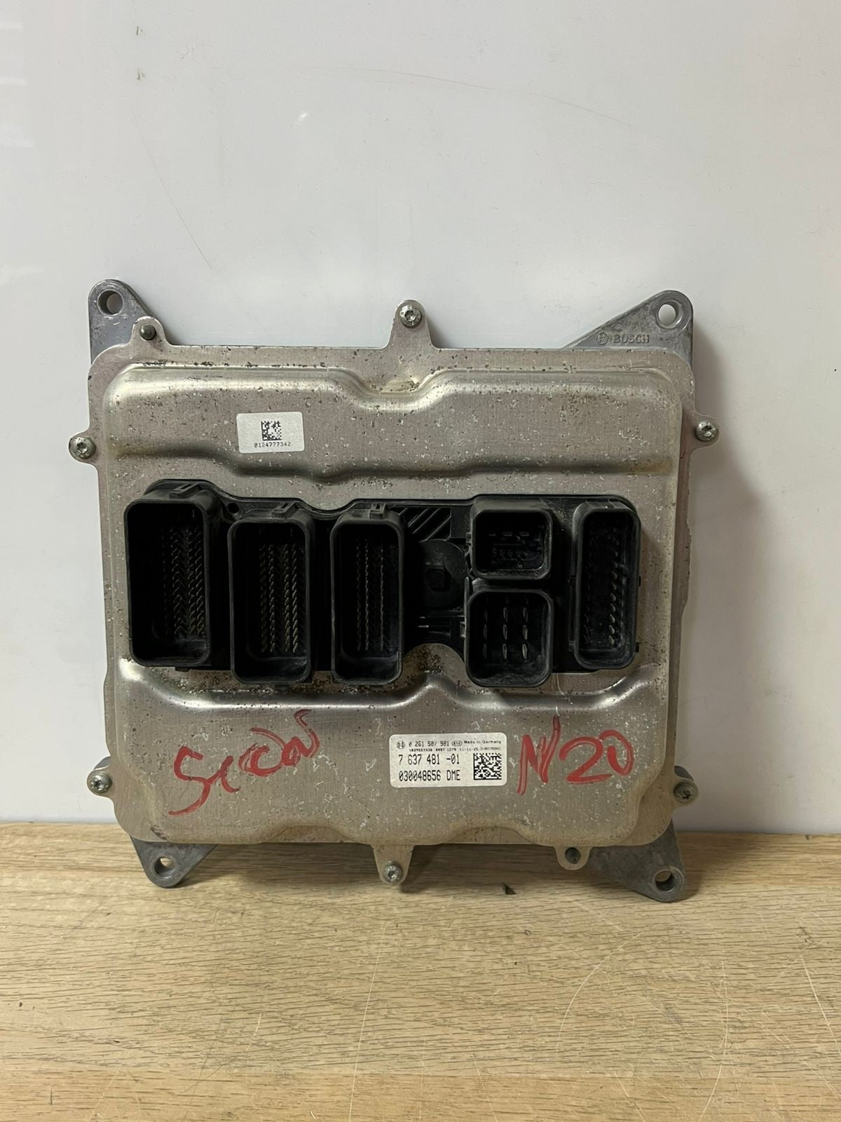 BMW 3 F30 F35 F31 F10 N20 2014 Engine control unit module ECU 7637481