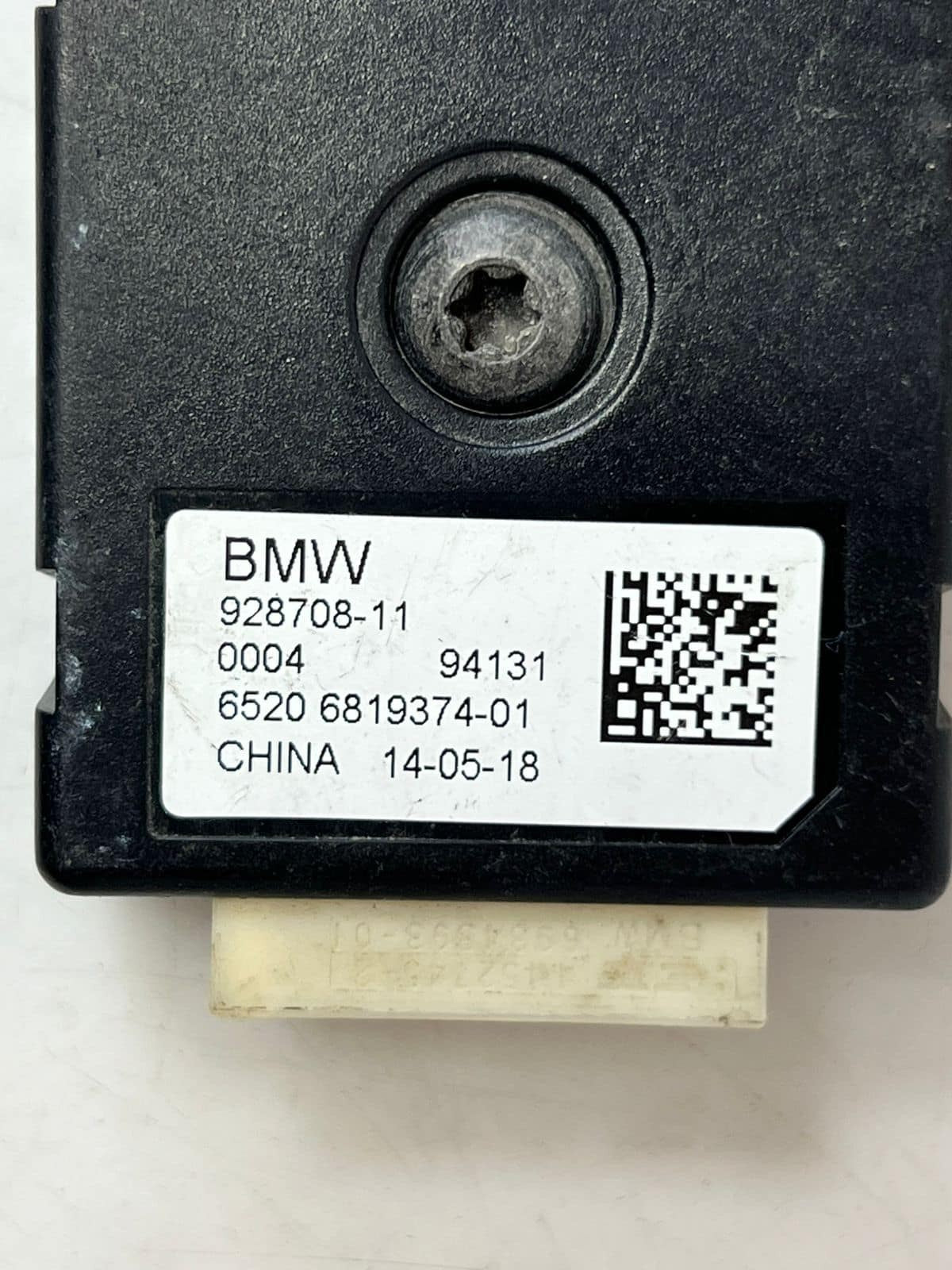 2014-2019 BMW X6 Rear Trunk Lid Emc Antenna Amplifier Filter 6819374