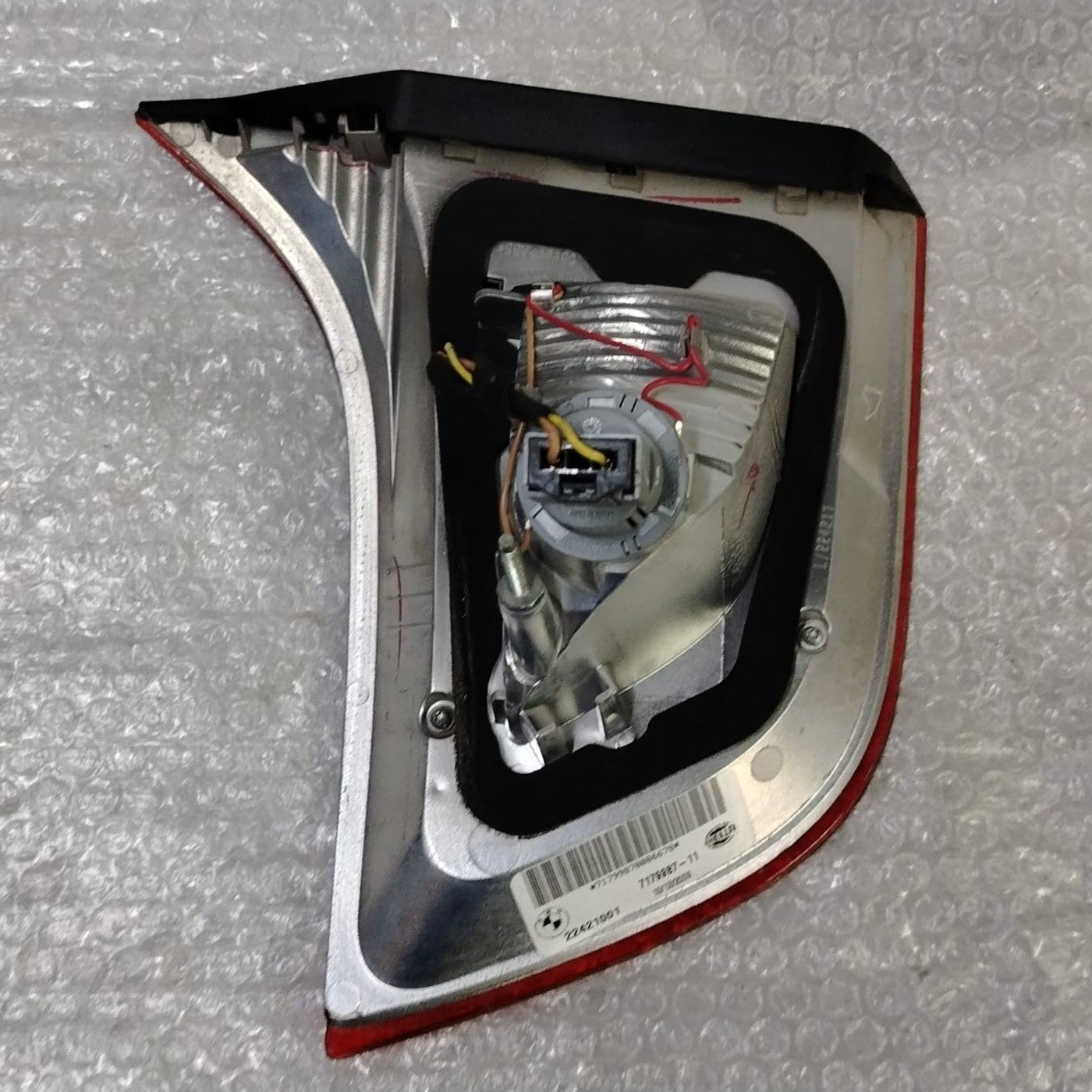 OEM BMW X6 E71 E72 LEFT SIDE REAR BRAKE LIGHT 7179987 HELLA
