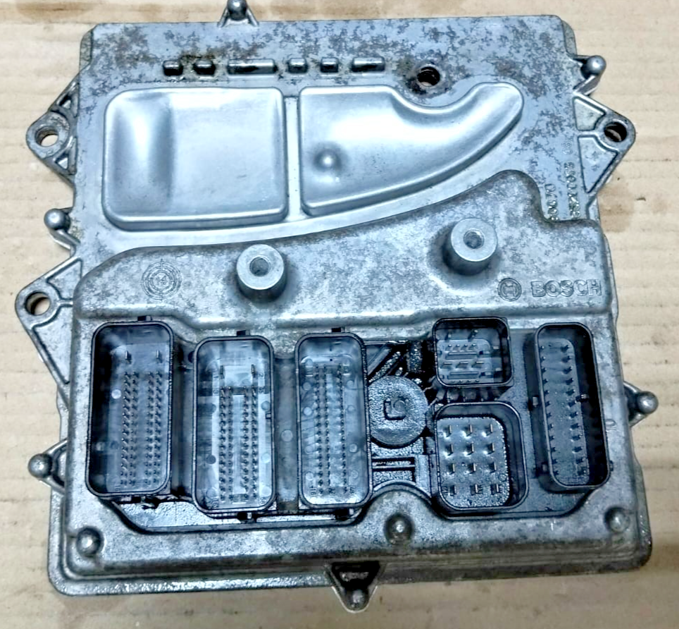Engine control unit (ECU) for BMW 2 Coupe F87 2015  DME 8693361