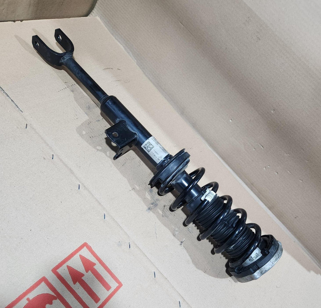 2017-2023 BMW 530i Front Left Shock Absorber 6866591 5 Series G30 530i and 540i