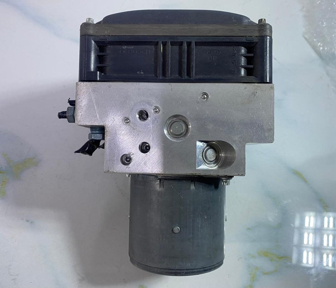 BMW Abs Pump 6850068 BMW 5 Series F07 GT Gran Turismo and BMW 7 Series F01 F02