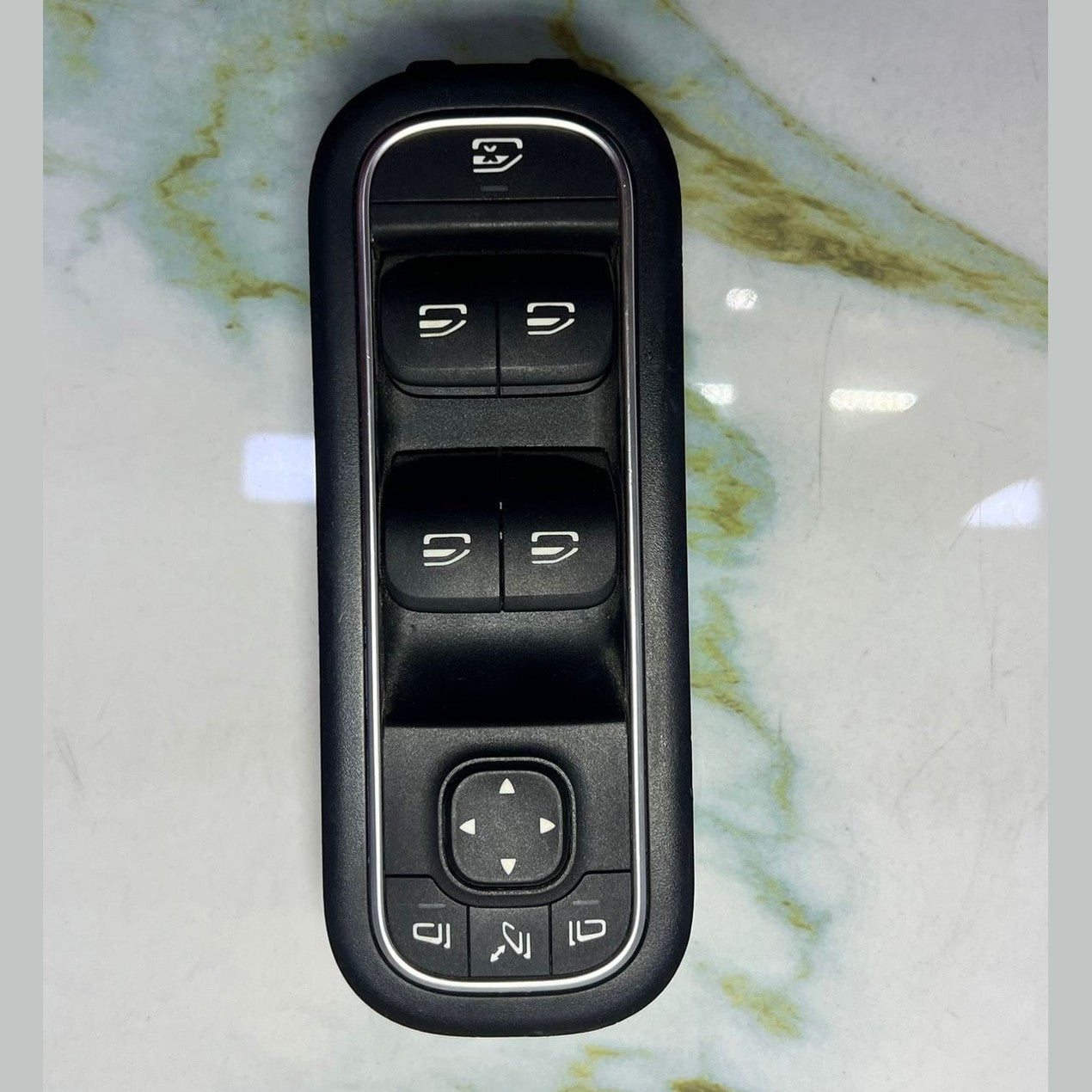 19-21 Mercedes A220 Front Power Window Switch A1679059803 CLA, G-Class, GLB GLA