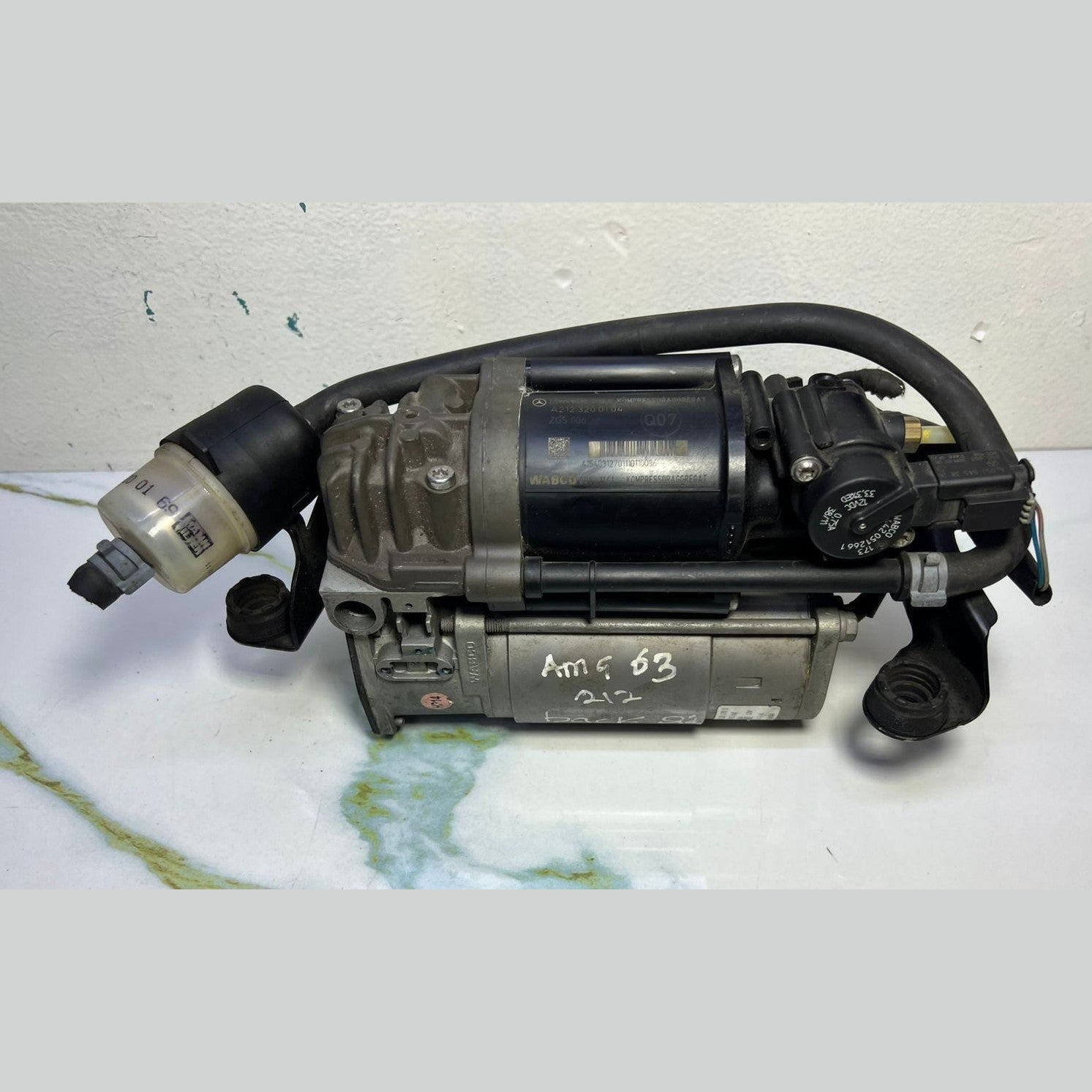 2012 Mercedes-Benz E300 Air Suspension Compressor A2123200104 W212 and W218