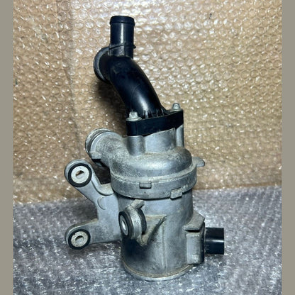 14-18 Mercedes-Benz W205 C-Class M274 Water Pump For Engine Cooling A274 2000207