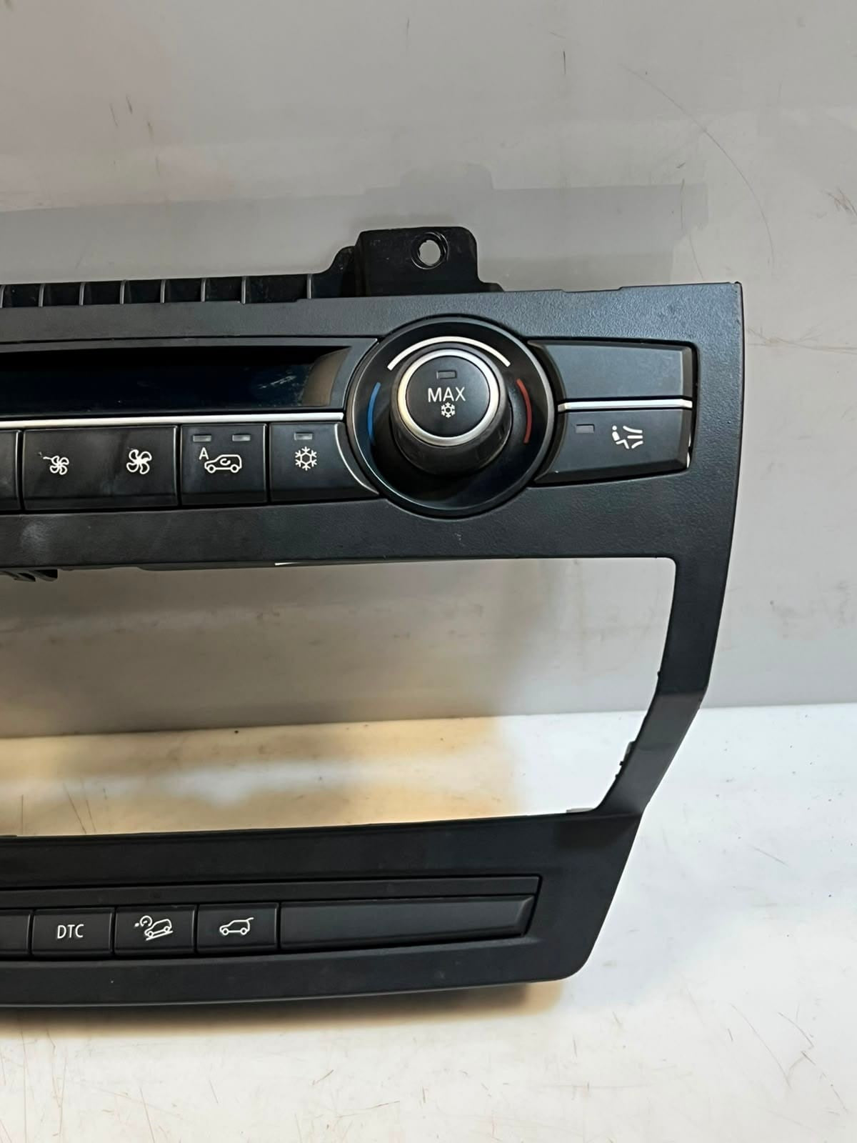 2007-2013 BMW X5 E70 and X6 E71 Air Conditioning Climate Control Unit 9193965 