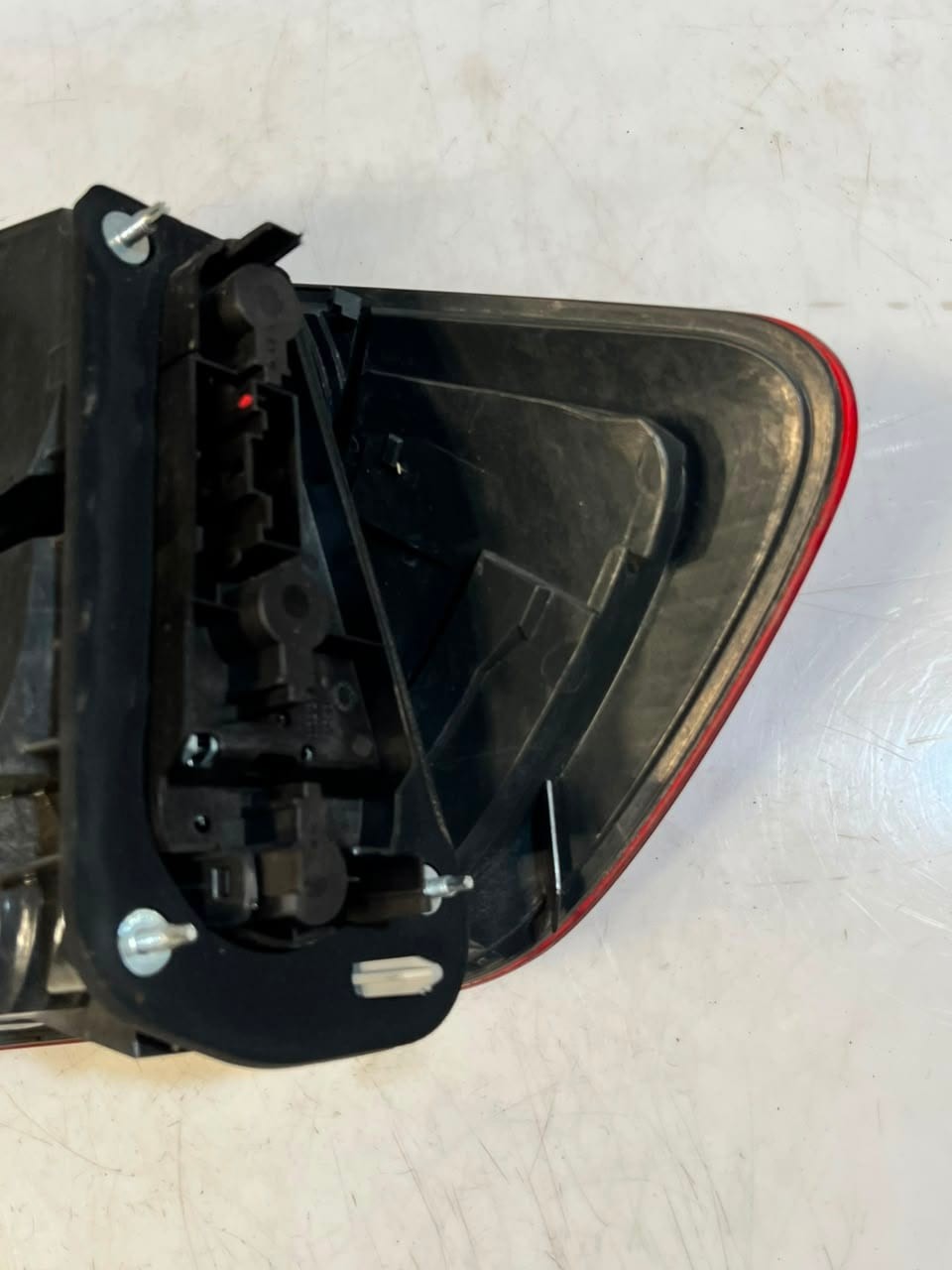 2010-2015 BMW X1 E84 Tail Light ASSEMBLE, Left SIDE BACK LIGHT 2990109 ECE 