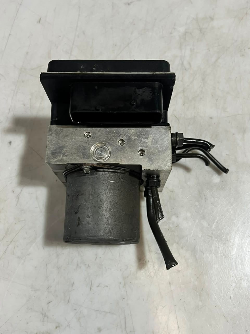 BMW 5 Series E60 E61 E63 E64 ABS Pump with Control Module 6766300 OEM