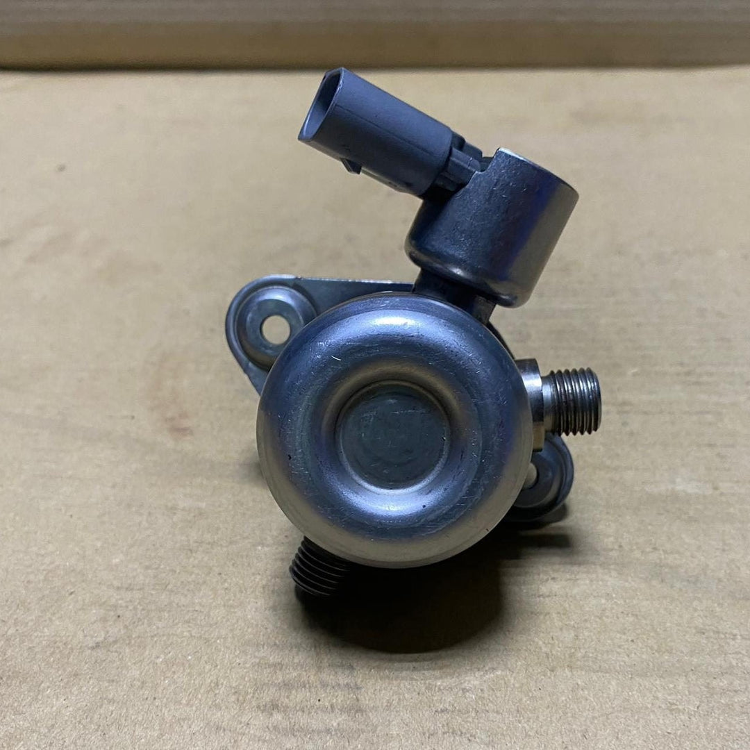 2014-2018 BMW X5 High Pressure Fuel Pump 7595339 550i, 650i, 750i, 750Li, X6, an