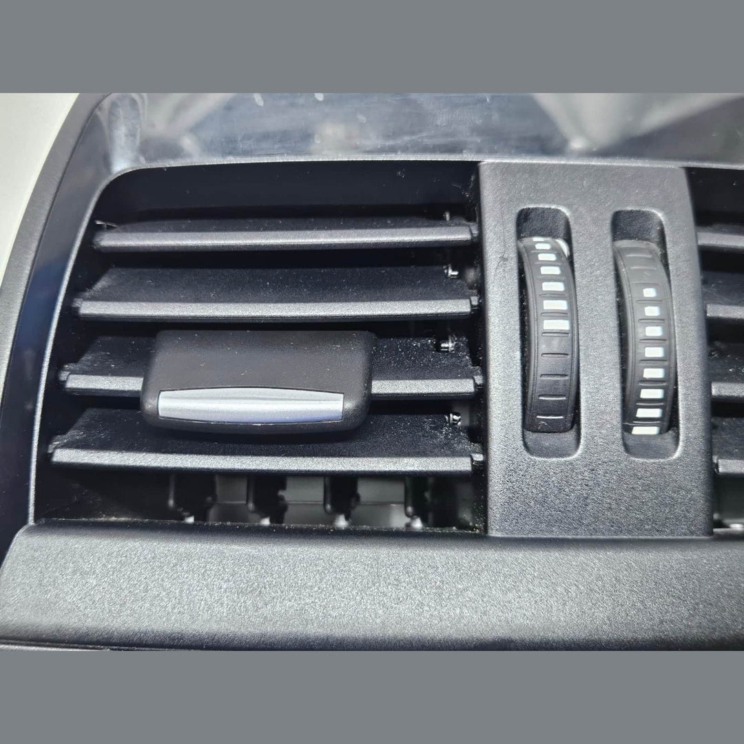 2014-2018 BMW X5 F15 Rear Center Console Air Vent 9252012 OEM
