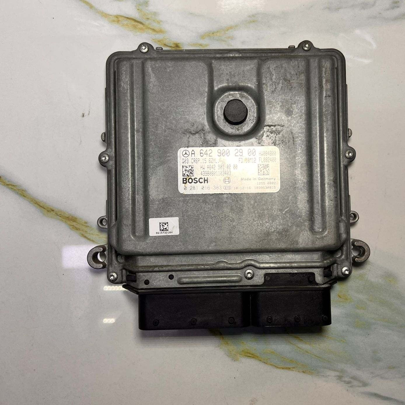 Mercedes Engine Control Unit A 642 900 29 00 W212 E350 CDI and C-Class 300 CDI