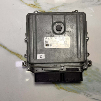 Mercedes Engine Control Unit A 642 900 29 00 W212 E350 CDI and C-Class 300 CDI