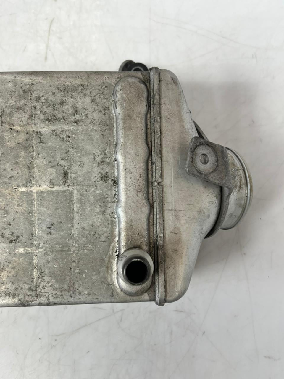 2010-16 BMW 550i 5' 6' X5 F15 X6 N63B44B LEFT Turbocharger Intercooler 7575405