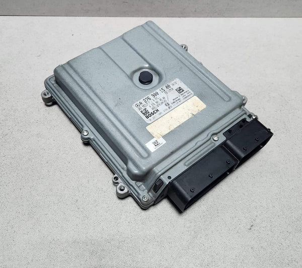 2010-2015 Mercedes-Benz C350 Engine Control Unit A2769001500 W204 C350 