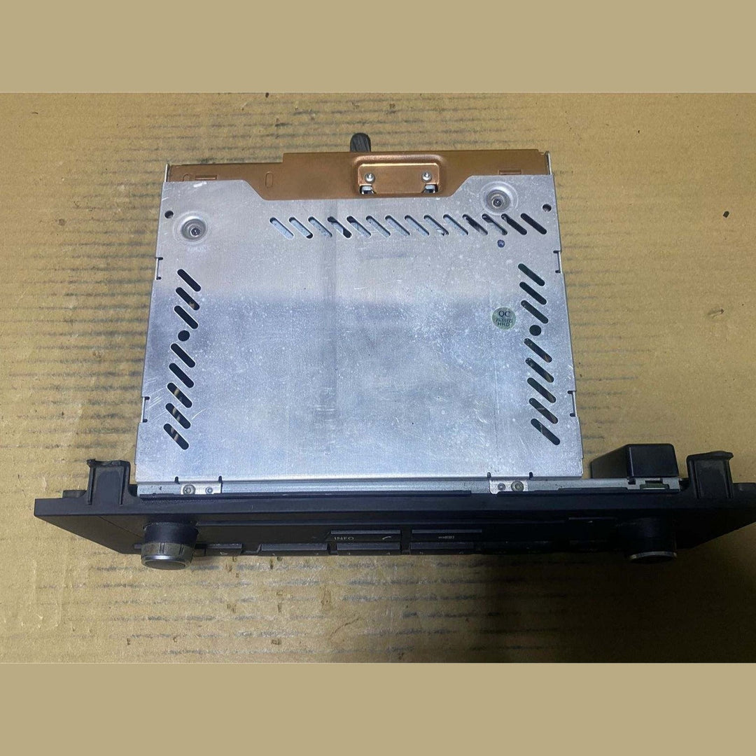 2004-2010 BMW X3 Radio Receiver Am Fm Cd Player 9205282 X3 E83
