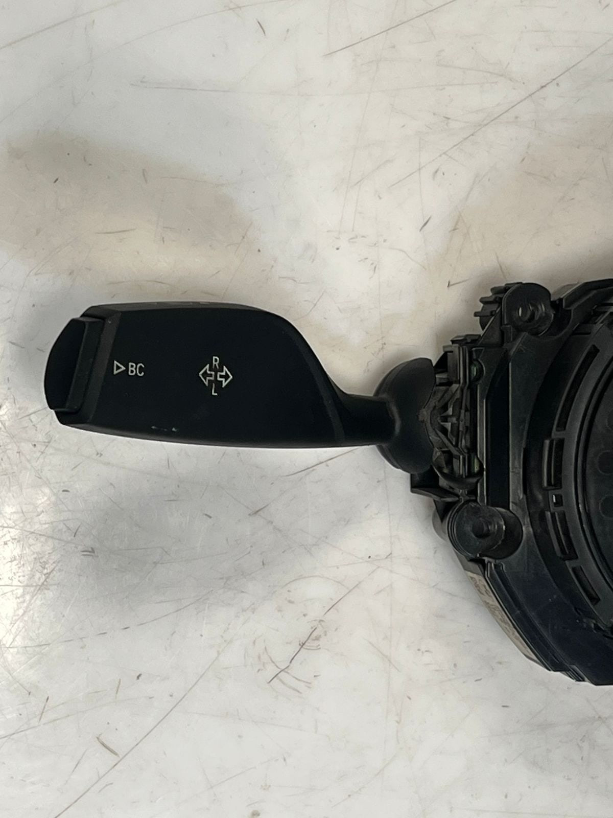 2018-2023 BMW X2 X1 Steering Column Switch Module 6823664 OEM