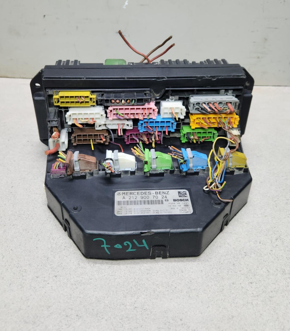 2010-2014 Mercedes CLS550 Sam Module Relay Fuse Box A2129007024 W218 CLS-Class  