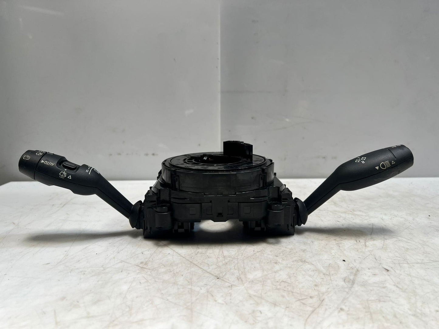 2015-2016 Mini Cooper F54 F55 F56 Steering Column Stalk Assembly 9374321