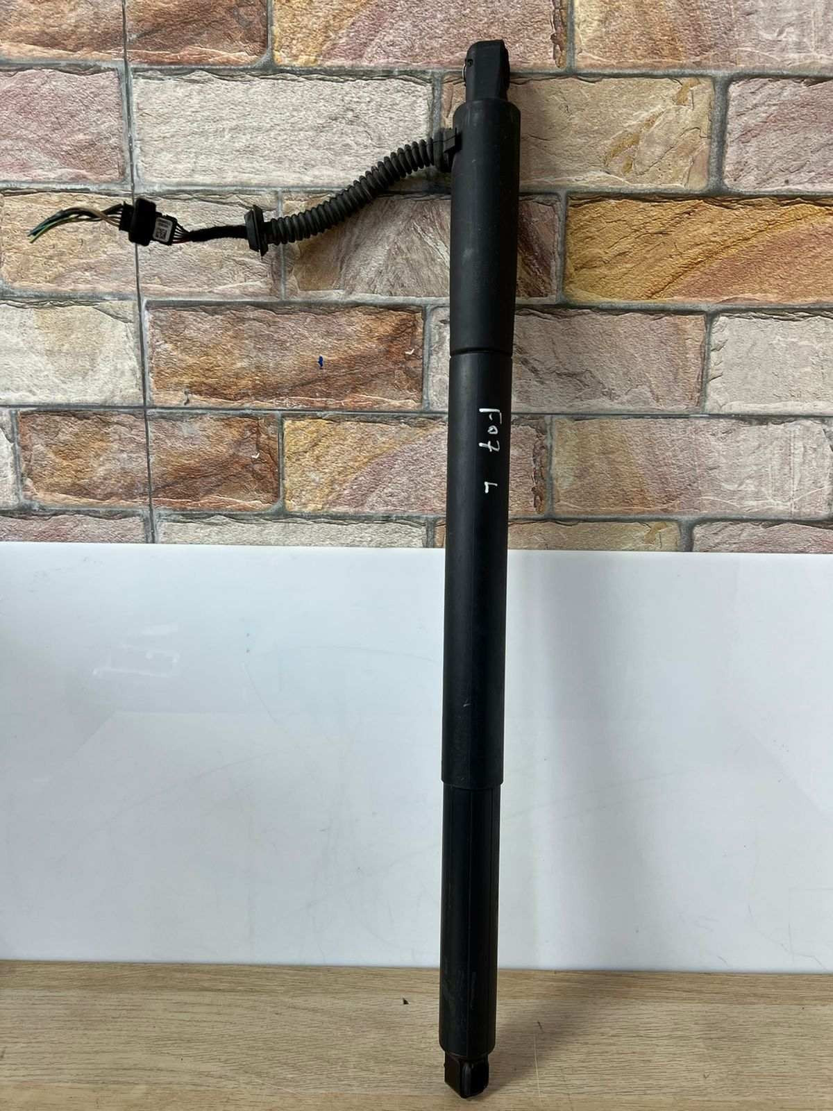 Electric tailgate gas strut for BMW 5 Series GT F07 2010-2017 7200543 