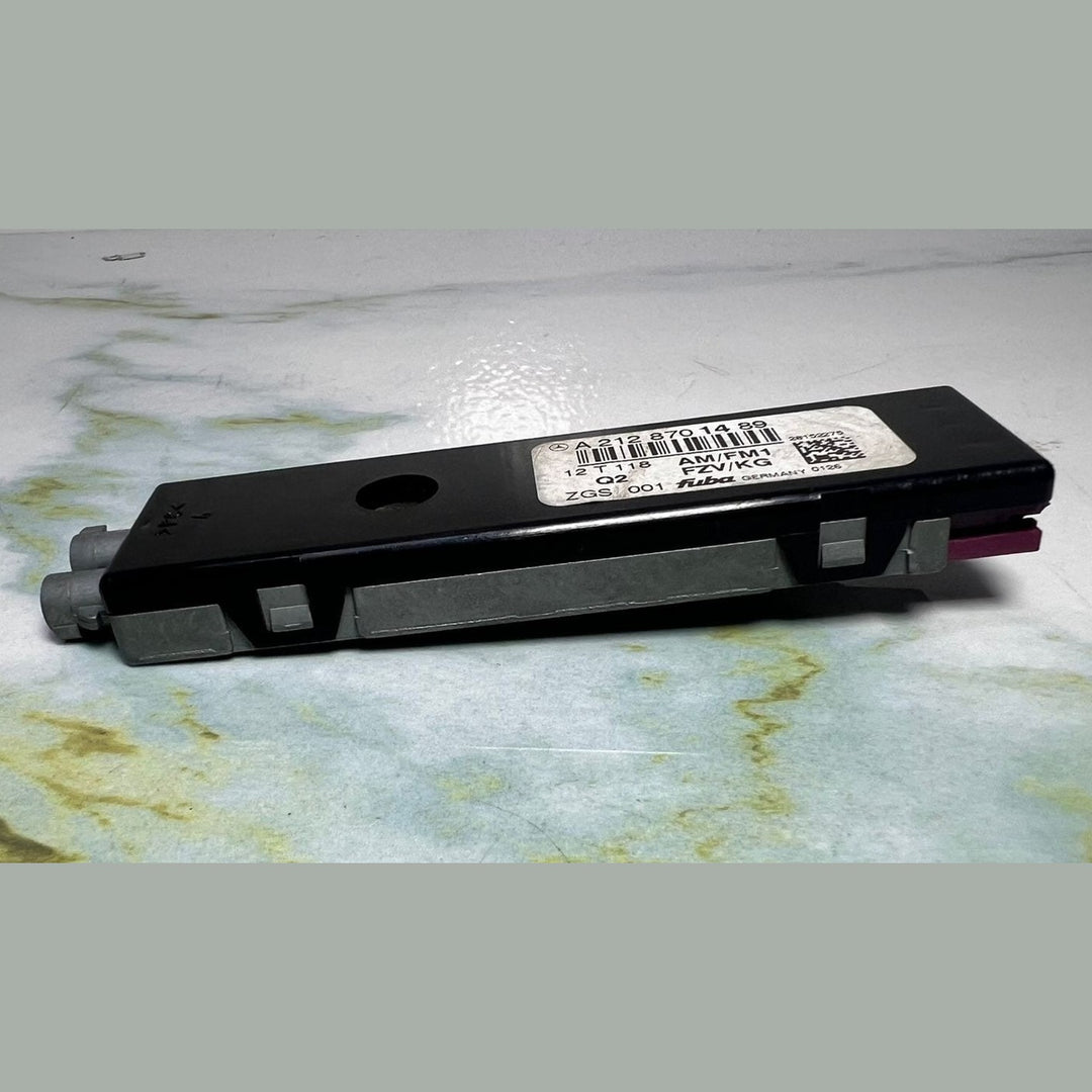 Mercedes Antenna Amplifier A2128701489 W212 E-Class and C218 CLS