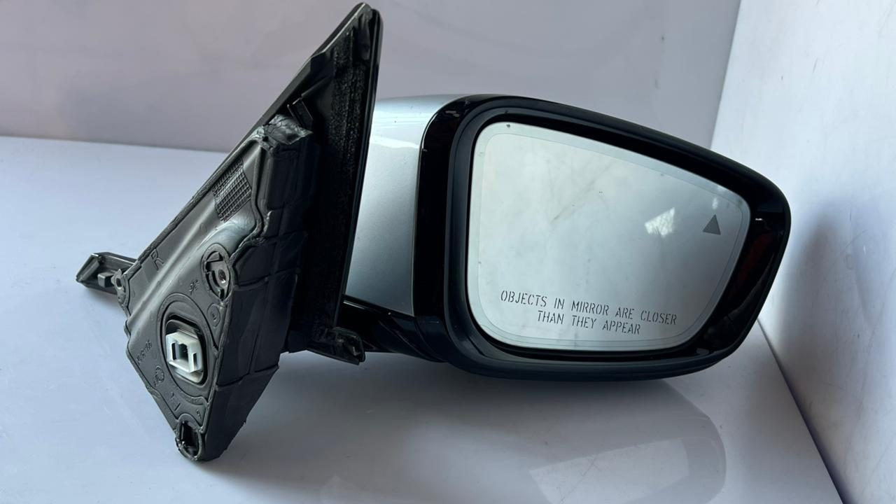 2013 BMW 550i Side View Mirror A046412 SILVER