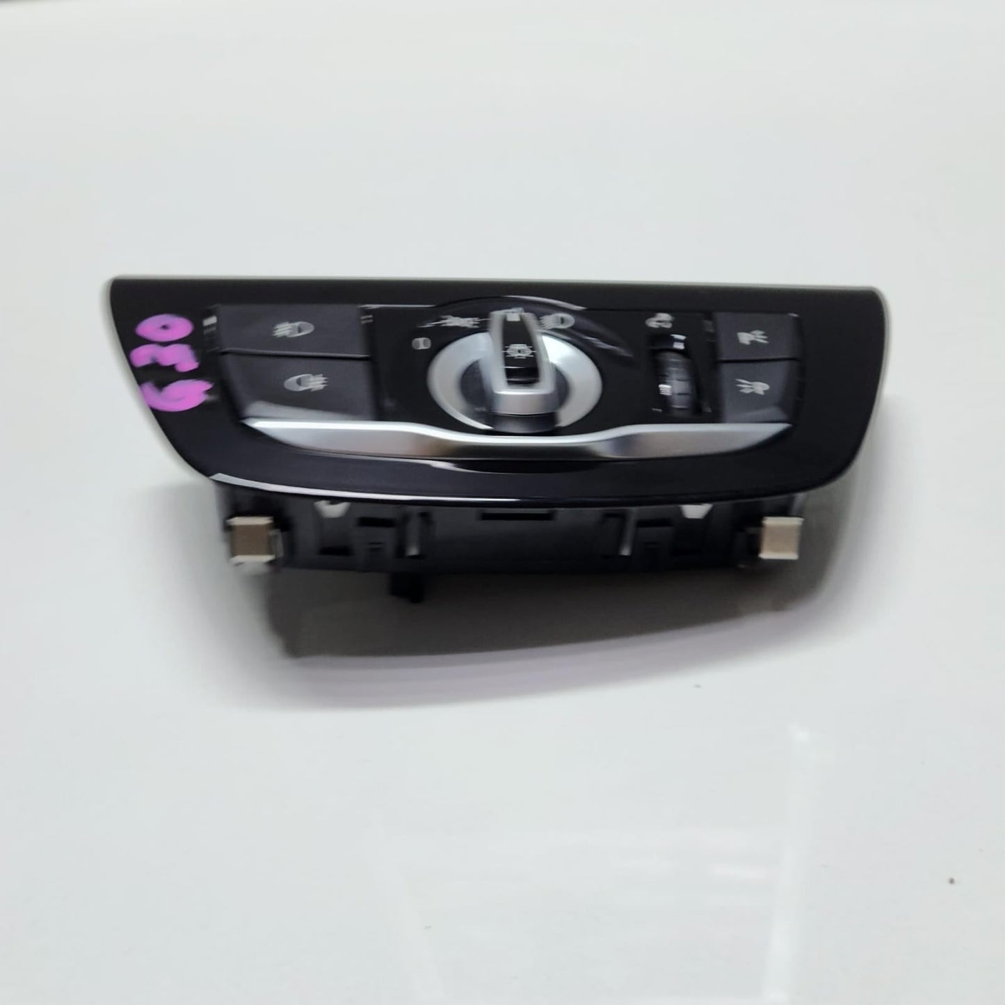 2016 BMW 528i Headlight Switch 6841883 5 Series G30 G31 OEM 