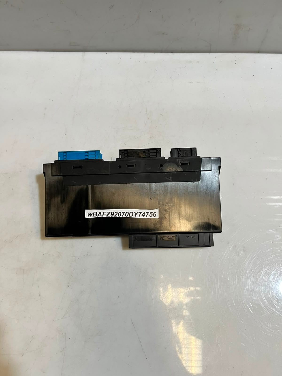 BMW F10 F11 F13 F06 F01 M5 Junction Box Electronic Control Unit V-2 unit 9284282