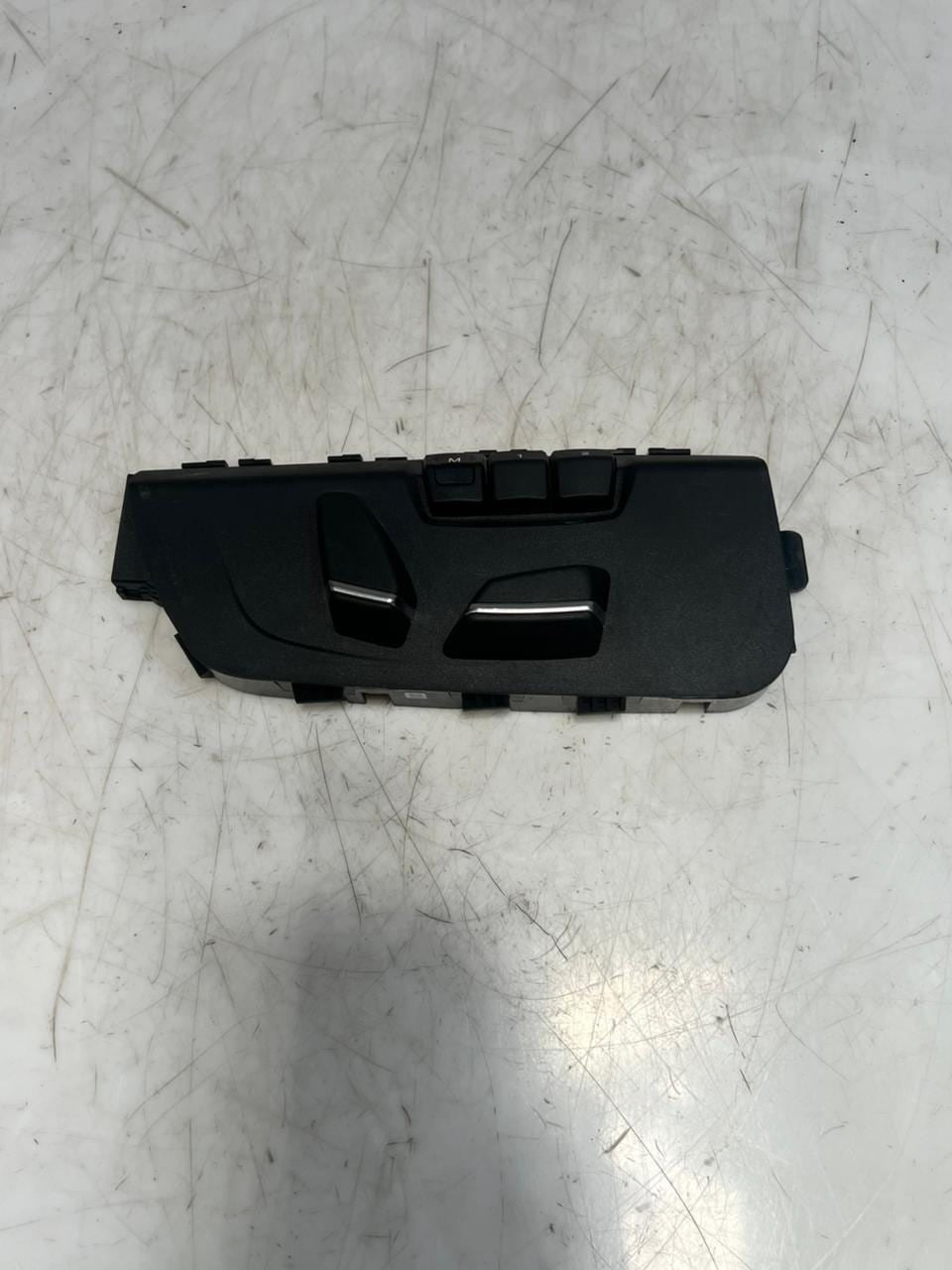 2012-2018 BMW X5 F15 F32 F33 manual transmission Seat Adjustment Switch 9347406