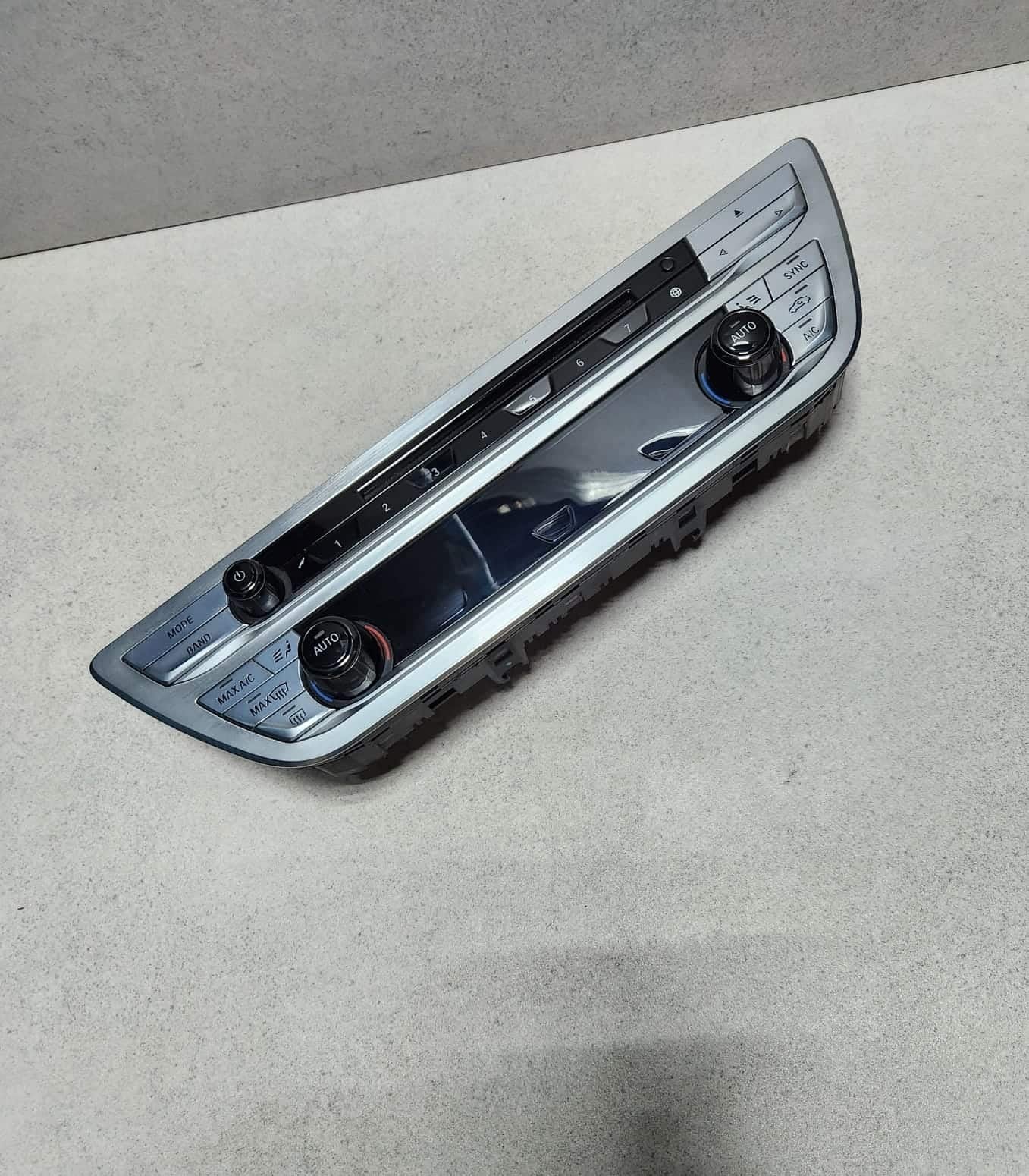 2016-2019 BMW 740i Climate Control Unit 6822777 G11 G12 740i 750xi