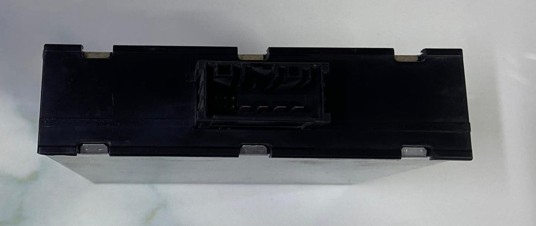 OEM BMW X1 E84 VOLTAGE CONVERTER CONTROL MODULE 9253208