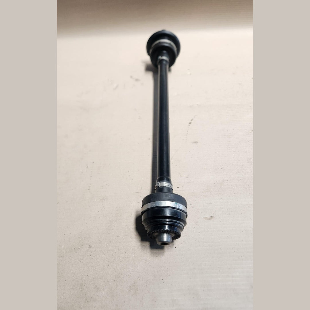 2017 BMW 740Le xDrive 7 Series G11 Drive Shaft Output Shaft Rear Right 8639468