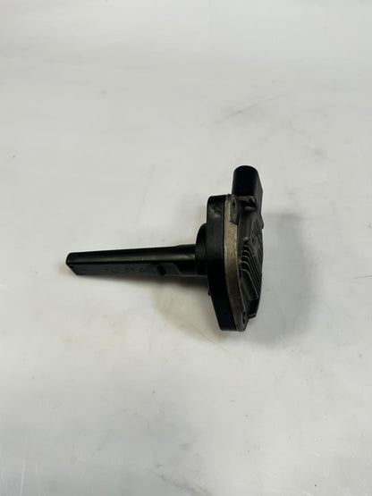 BMW E38 E39 E46 E53 E60 E61 E81 E82 E87 N47 Diesel Sump Oil Level Sensor 7508003