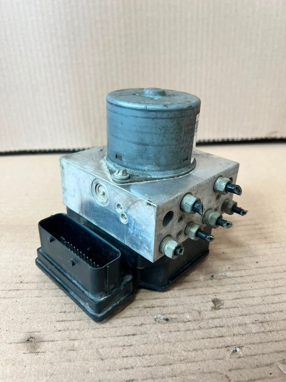 2006-2015 Mini Cooper R60 R59 R55 R56 FWD ABS Pump Control Module 6866011
