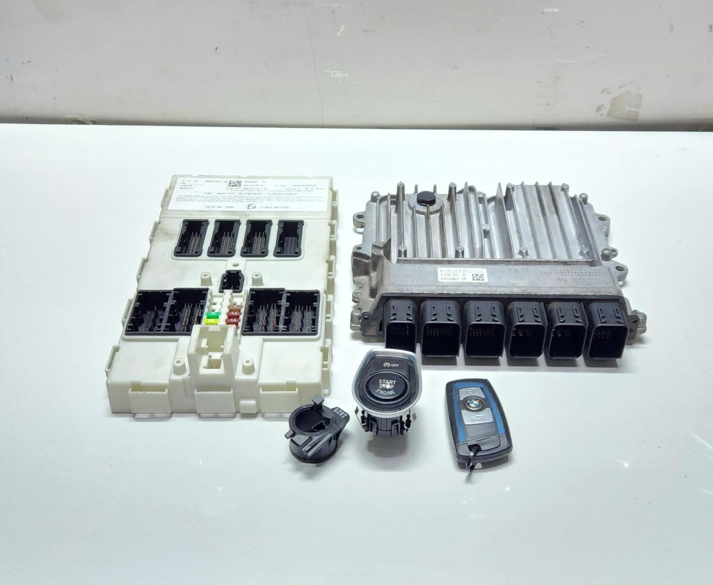 2017-2020 BMW 120i Engine Control Unit ECU 8692971 220i 230i 320i 330i 420i OEM