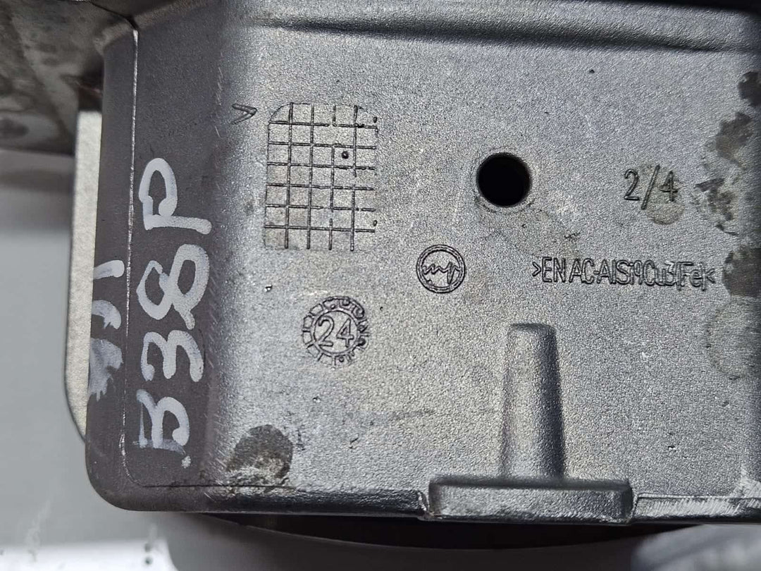 17276810-2014-2022 BMW X1 F48 Engine Cushion Motor Mount OEM