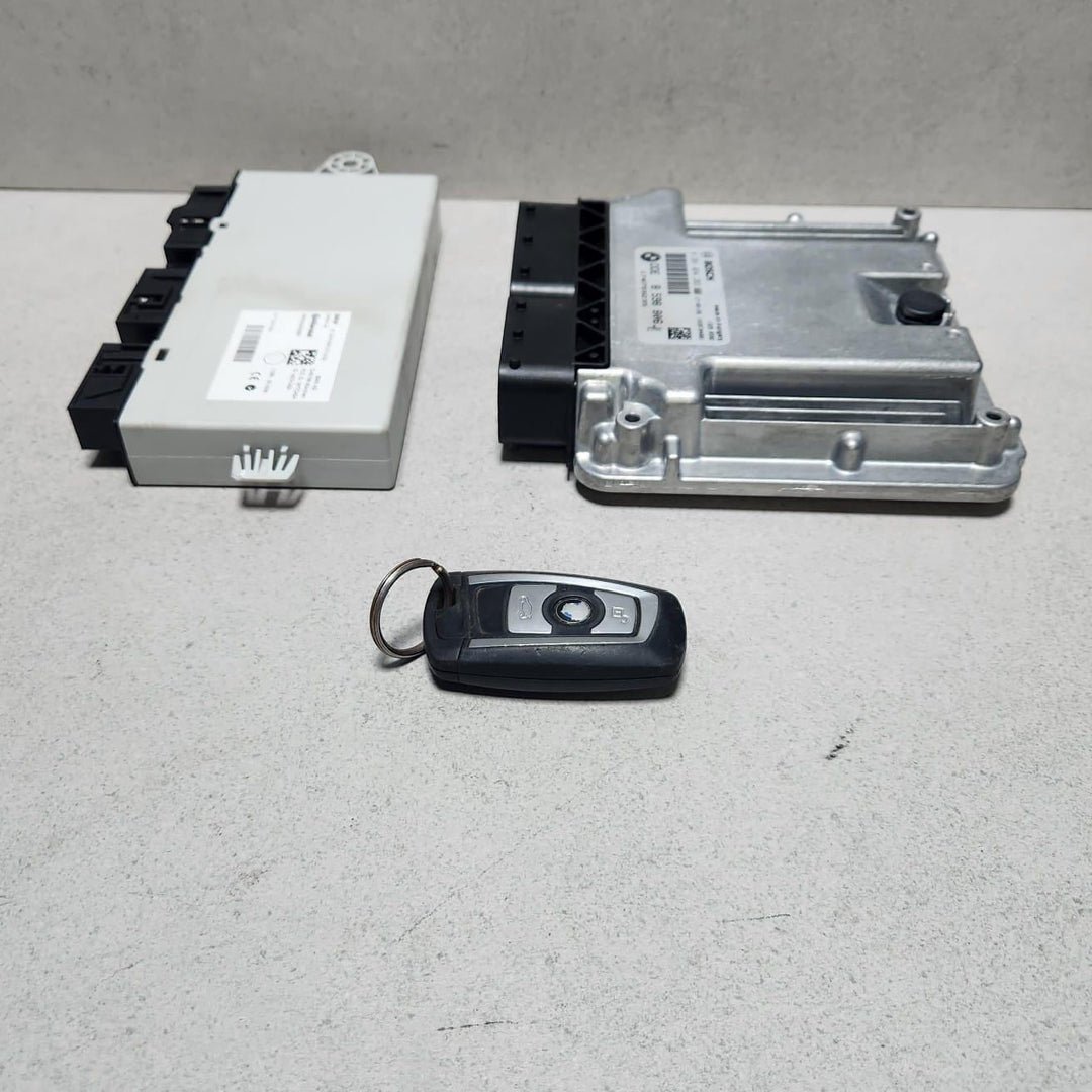 2017 BMW X3 Engine Control Unit DDE 8598806 F25 2.0D DIESEL ECU SET 