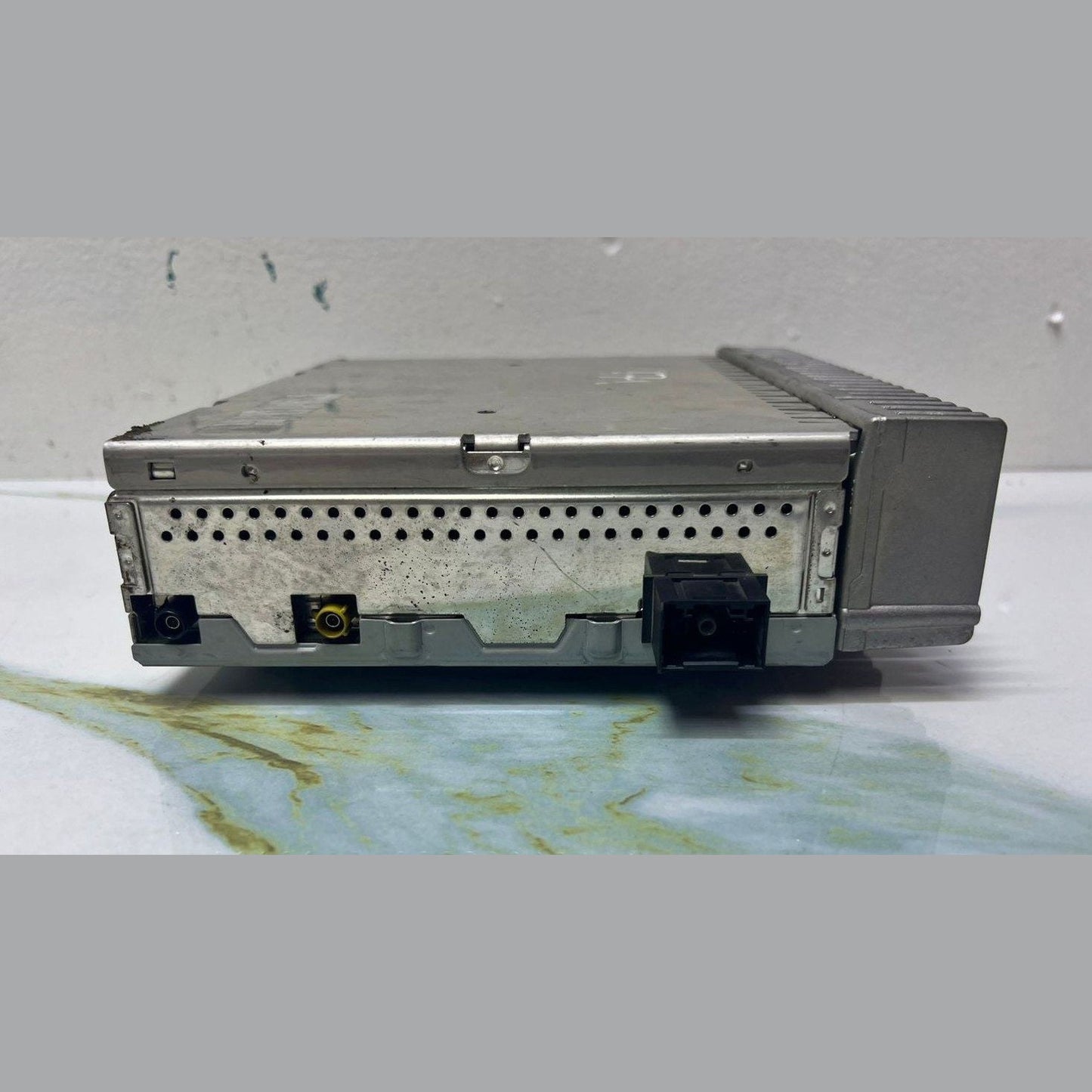 03-09 Mercedes-Benz W211 E-Class Amplifier A 211 870 19 89 OEM