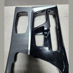 Bild in die Galerieansicht laden, 2018-2023 BMW 530e Centre Console Trim Cover 8071702 G30 G31 G32