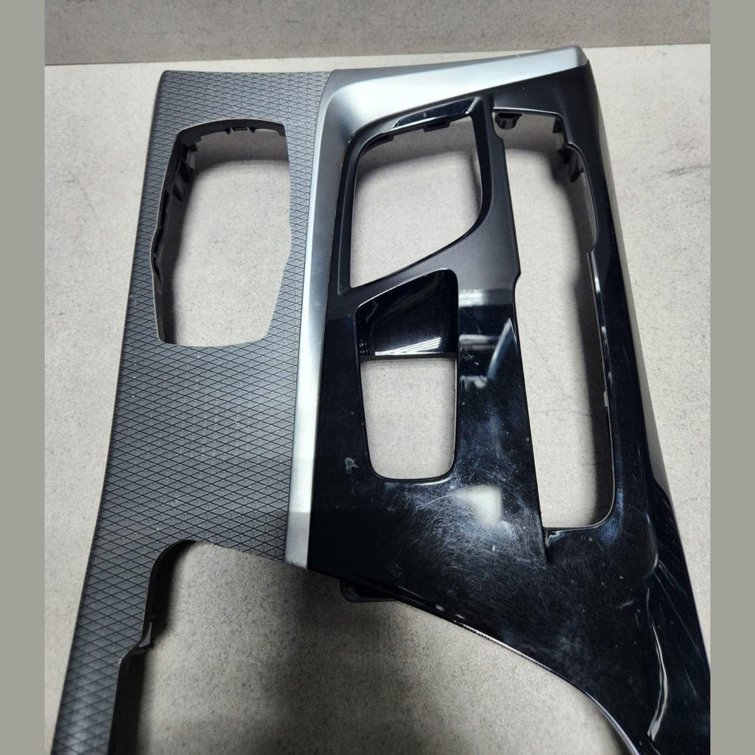 2018-2023 BMW 530e Centre Console Trim Cover 8071702 G30 G31 G32