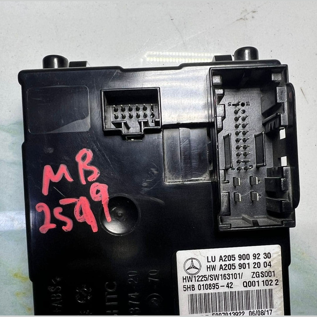 2018 Mercedes C43 AMG Air Conditioning Control Module A2059009230 W205 W253 GLC