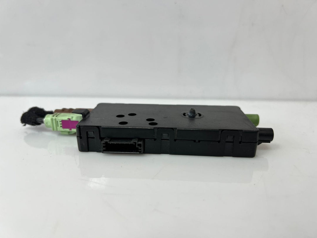 BMW 5' F90 G30 7' G11 G12 Antenna Amplifier Diversity 9384058 OEM
